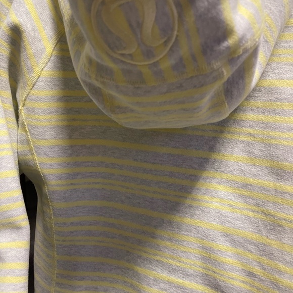 Lululemon Spring Jacket - Picture 4 of 4